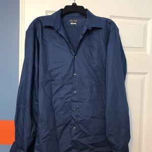 Van Huesen Men’s Blue Dress Shirt